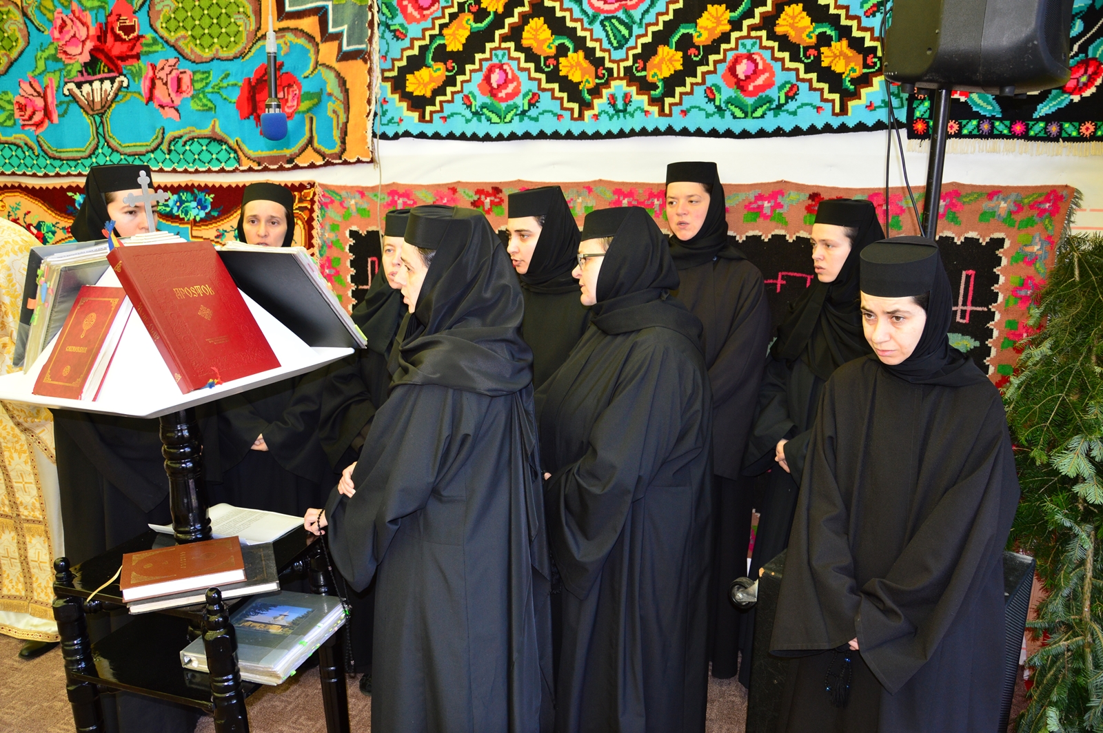 Biserica Parohiei Ciobănuş-Straja, sfinţită de doi ierarhi