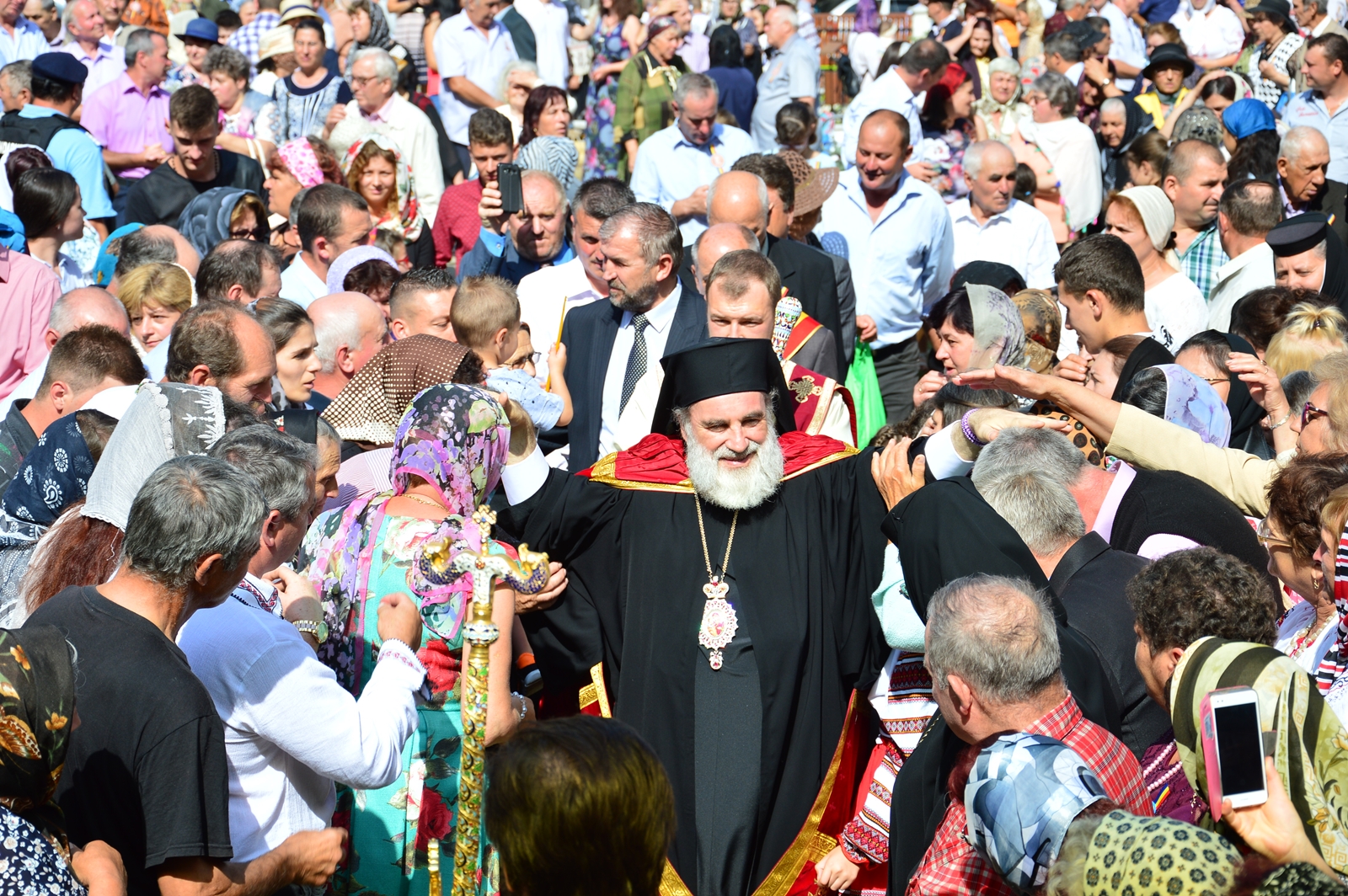 Biserica Parohiei Ciobănuş-Straja, sfinţită de doi ierarhi