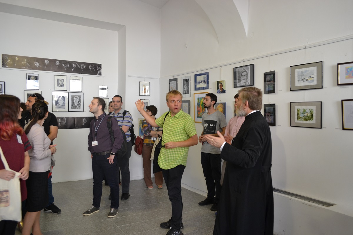 „Iluminări din Nevăzut” - expoziţie a studenţilor teologi ieşeni la Galeriile de Artă „Nicolae Tonitza”
