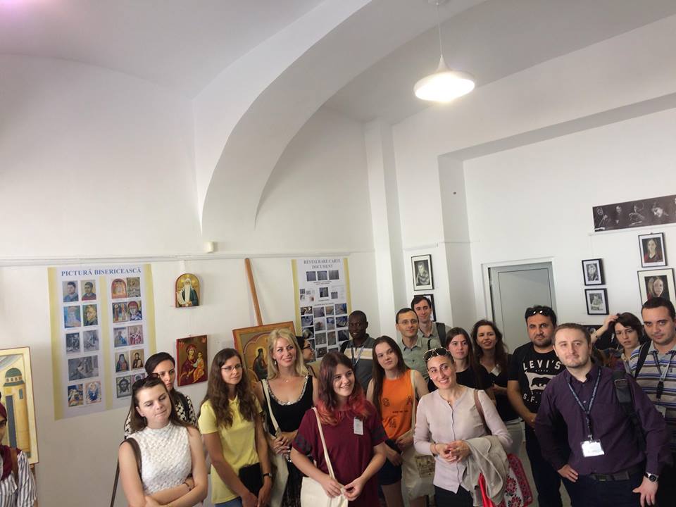 „Iluminări din Nevăzut” - expoziţie a studenţilor teologi ieşeni la Galeriile de Artă „Nicolae Tonitza”