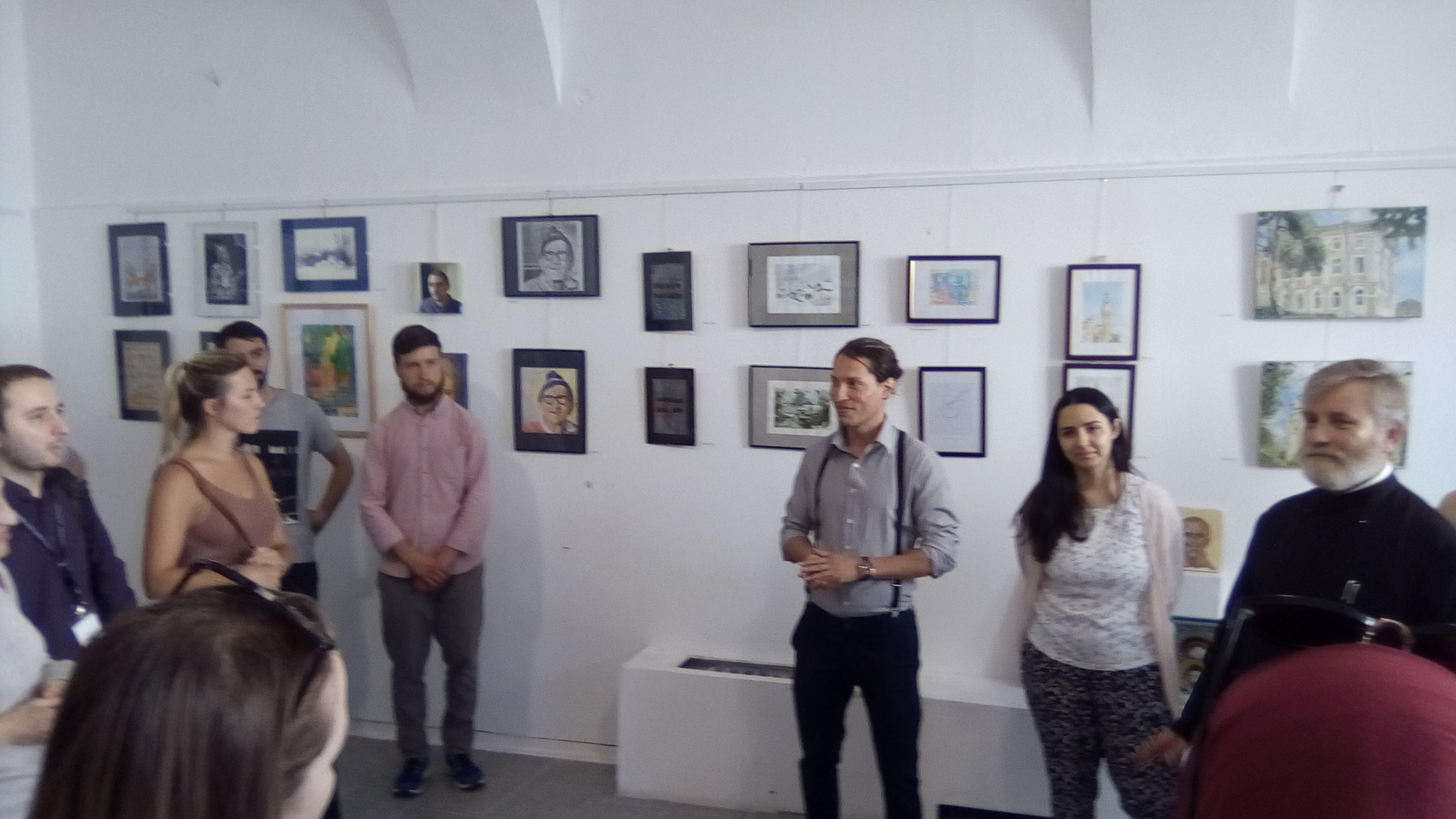 „Iluminări din Nevăzut” - expoziţie a studenţilor teologi ieşeni la Galeriile de Artă „Nicolae Tonitza”