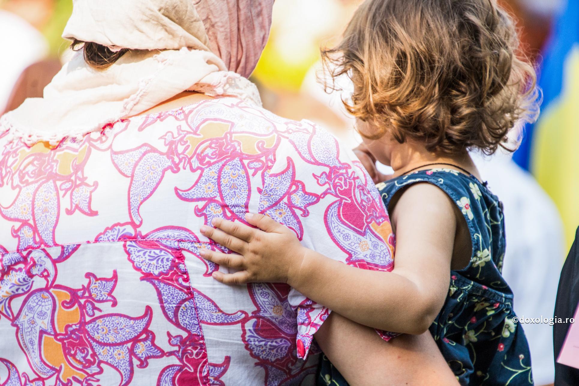 (Video) Cum s-a vindecat de frica de moarte o tânără mamă bolnavă