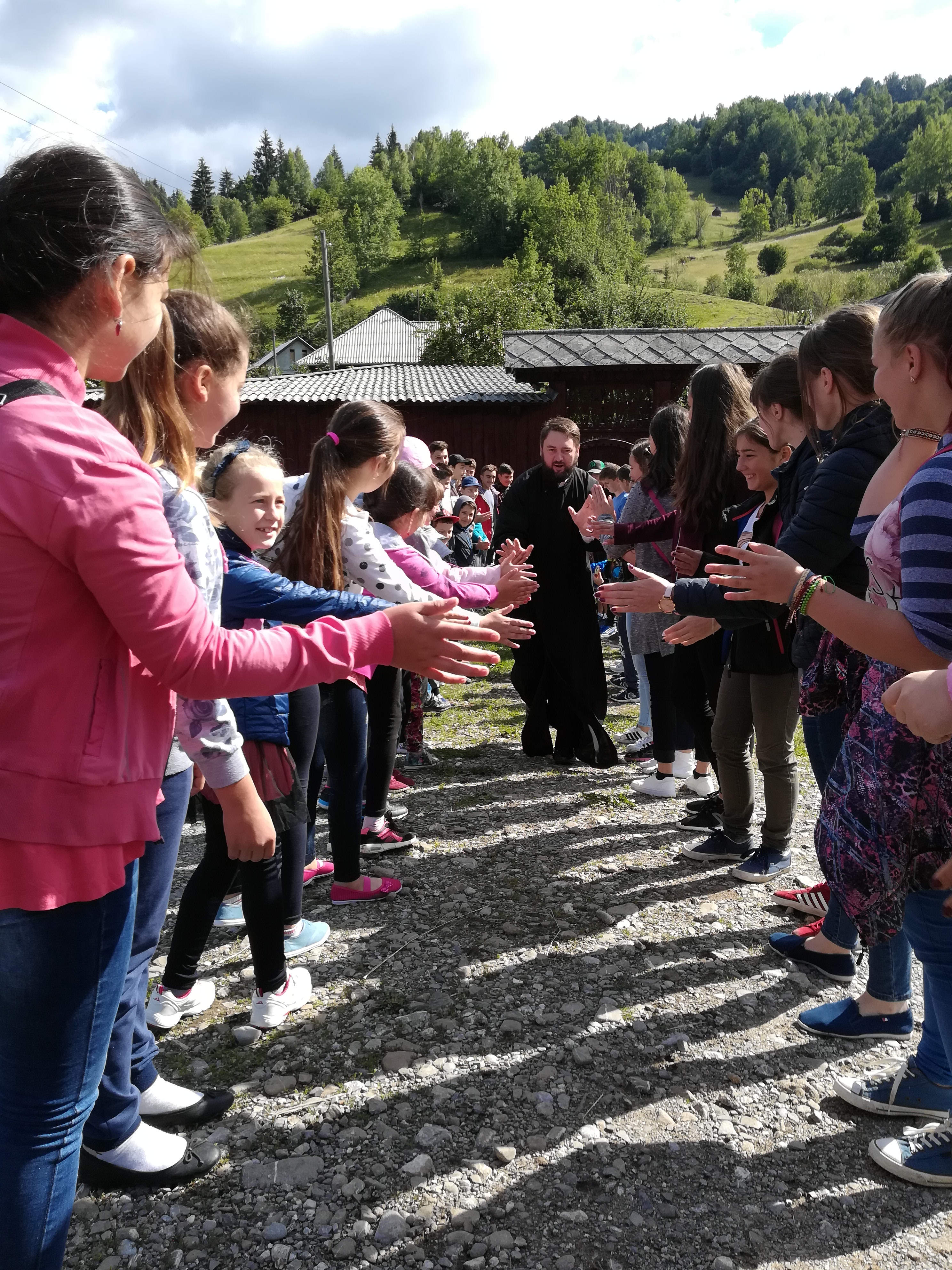 ATOR – Filiala Bicaz continuă activitățile proiectului NE’AM Țintit vacanța. Educație și mișcare!