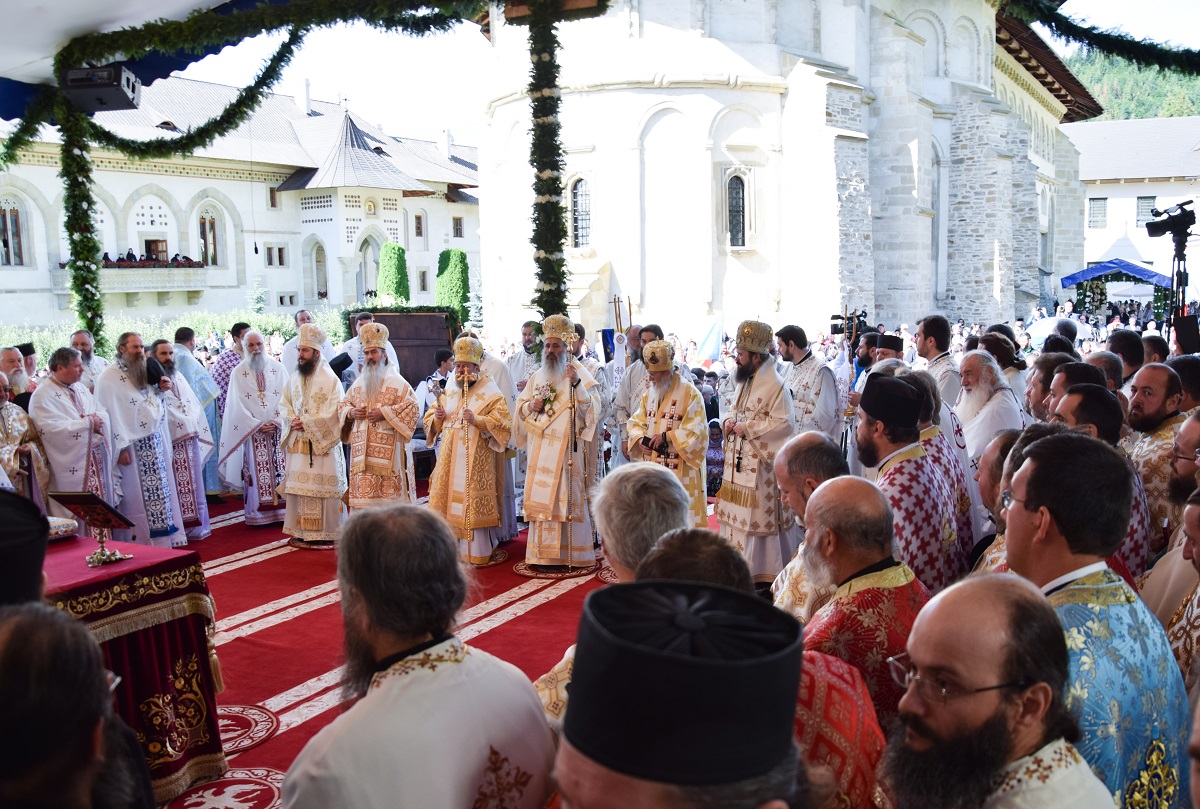 Hram la Mănăstirea Putna: „Astăzi Ștefan ne-a unit pe toți. Cine-i va urma exemplul?”