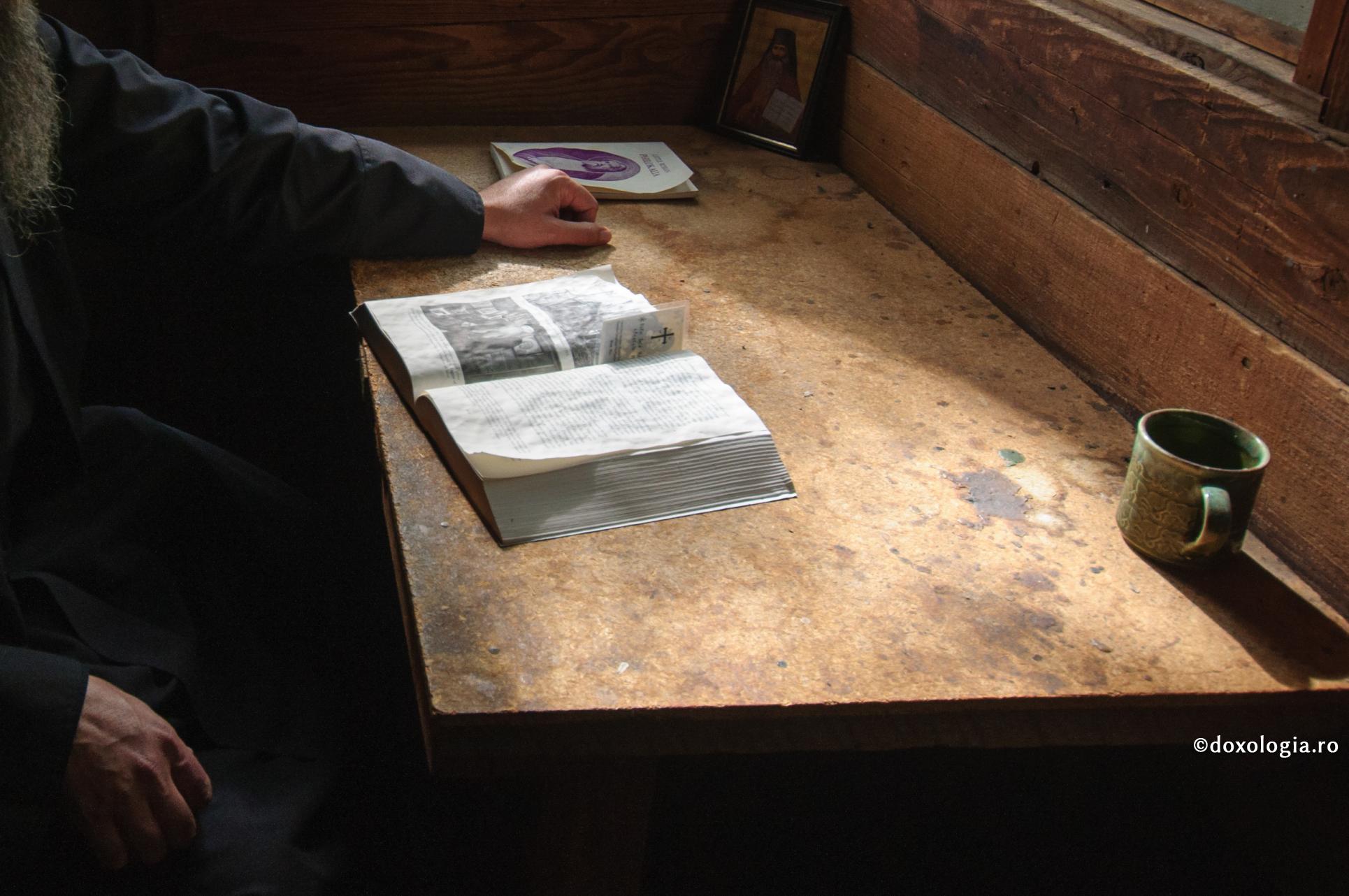 Este viața călugărească lipsită de bucurii?