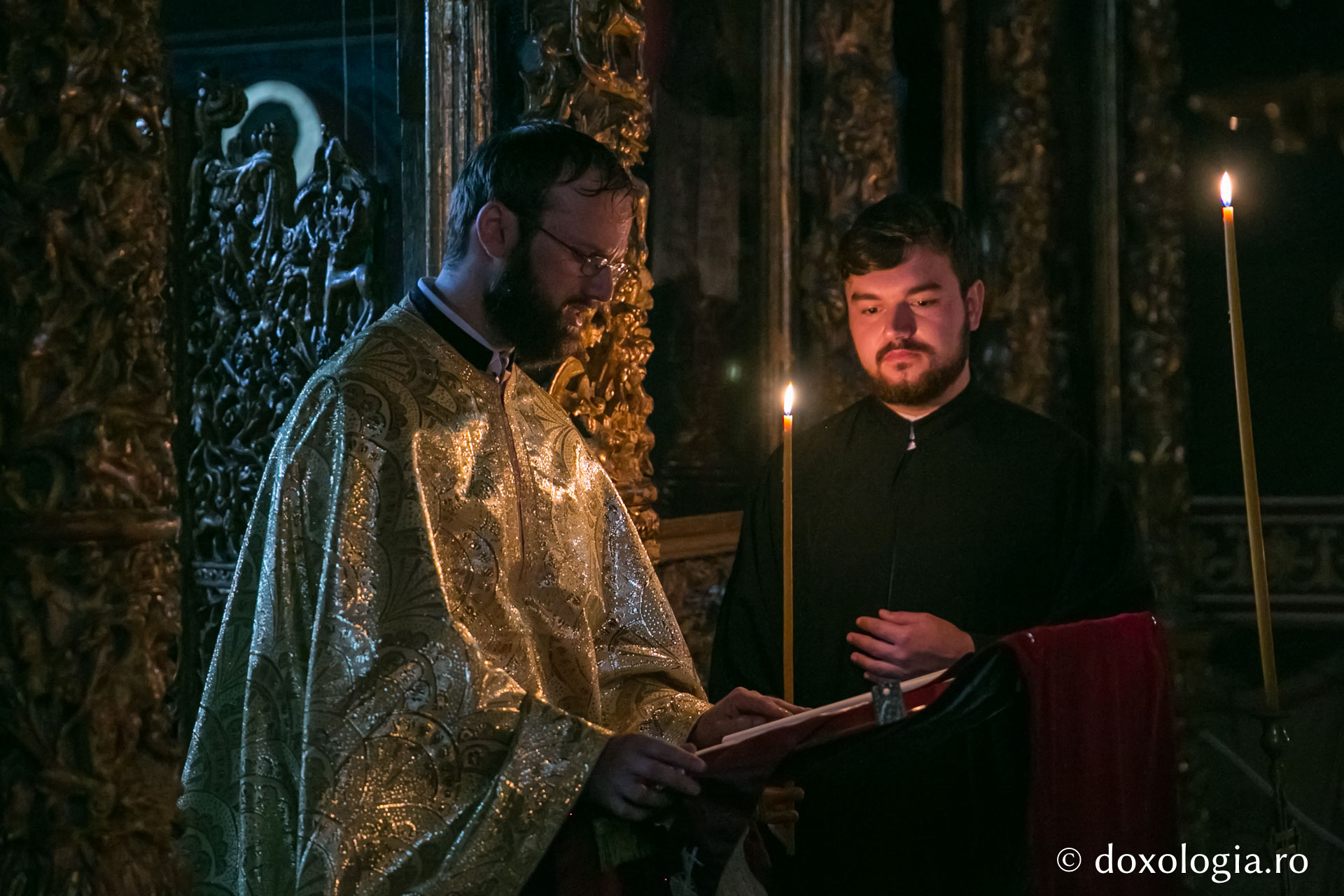 A început a patra ediție a pelerinajului pedestru „Pe urmele Sfinţilor Nemţeni”