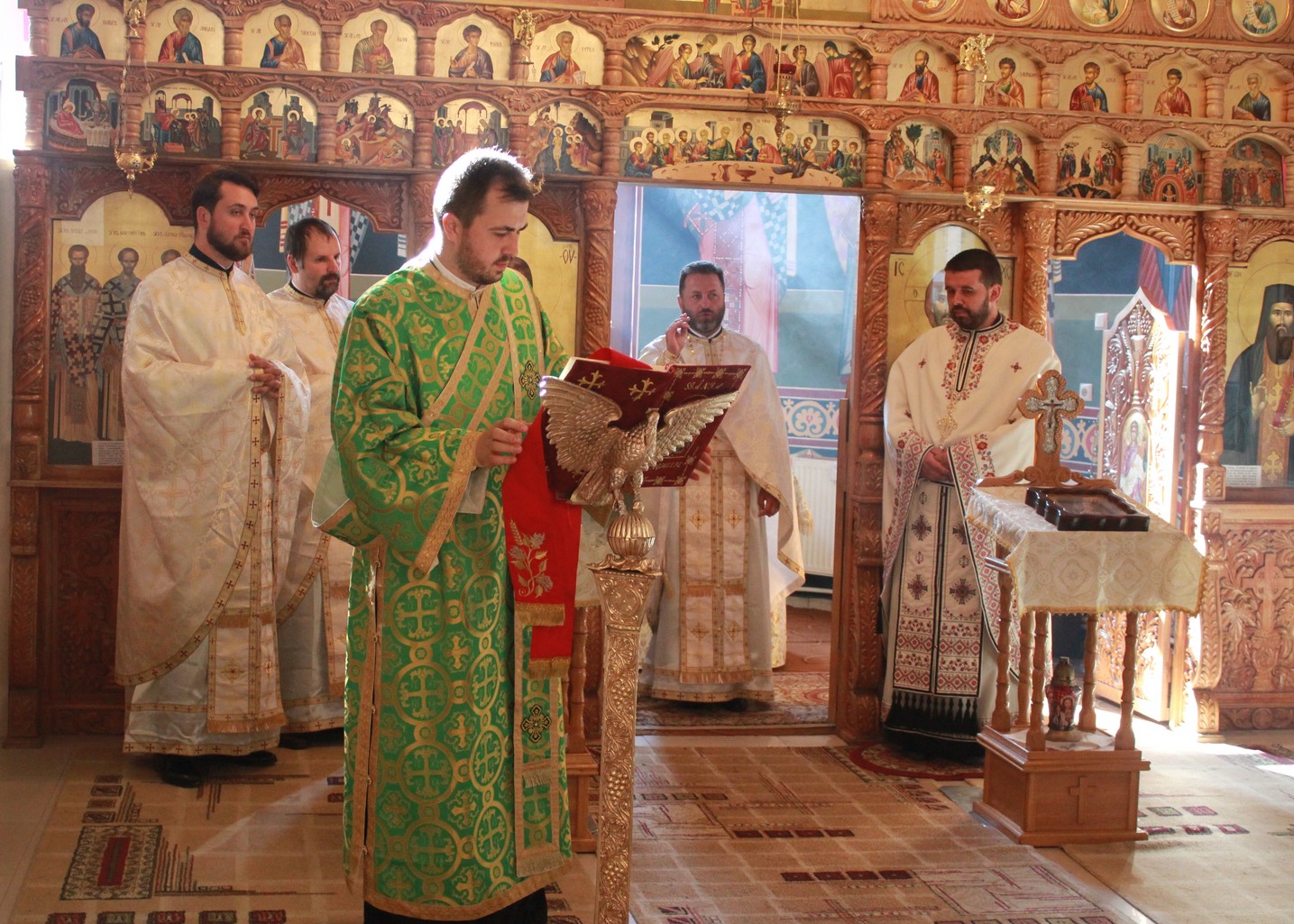 Emoţii deosebite la revederea Promoţiei 2008, la Seminarul Teologic Dorohoi