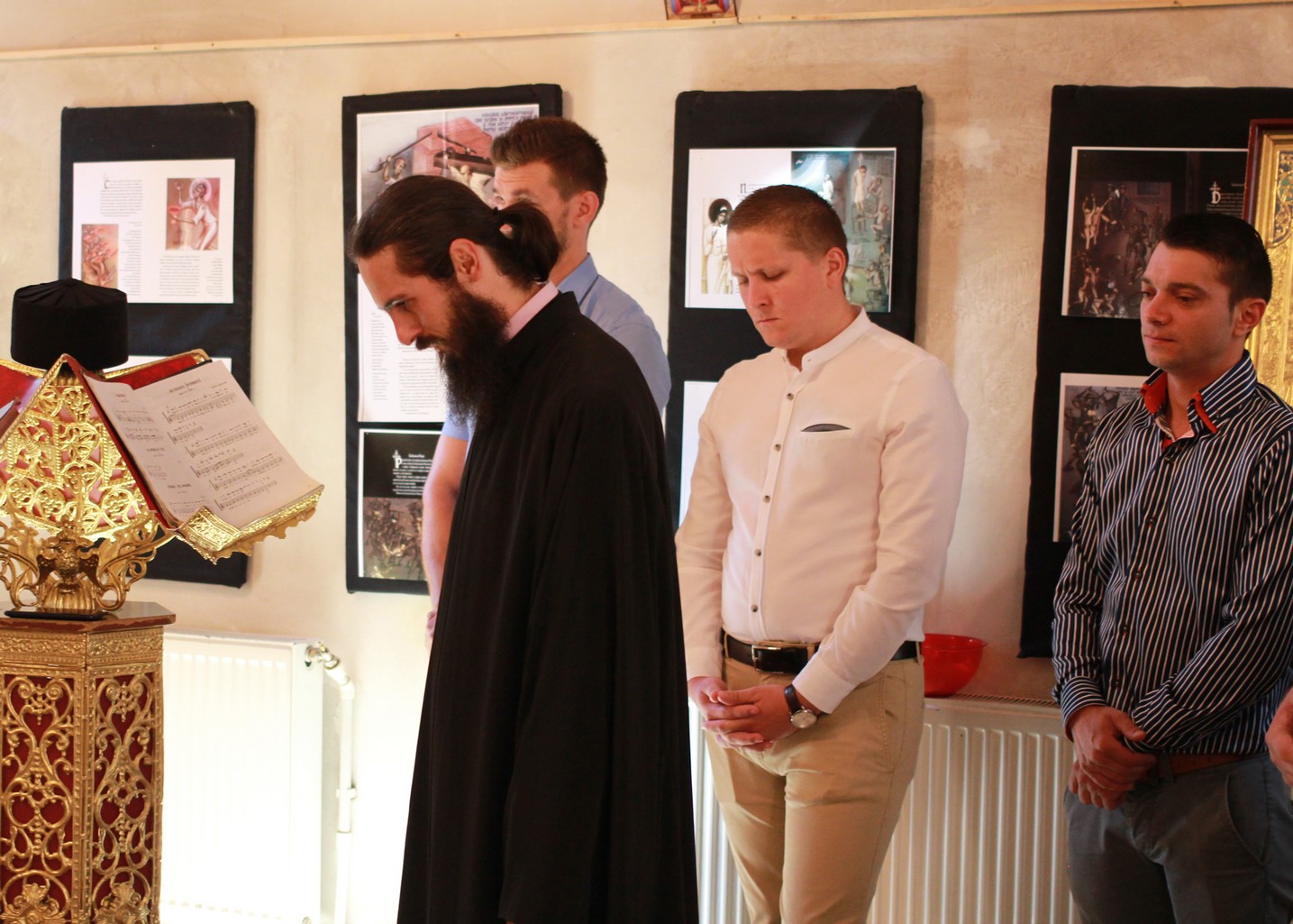 Emoţii deosebite la revederea Promoţiei 2008, la Seminarul Teologic Dorohoi