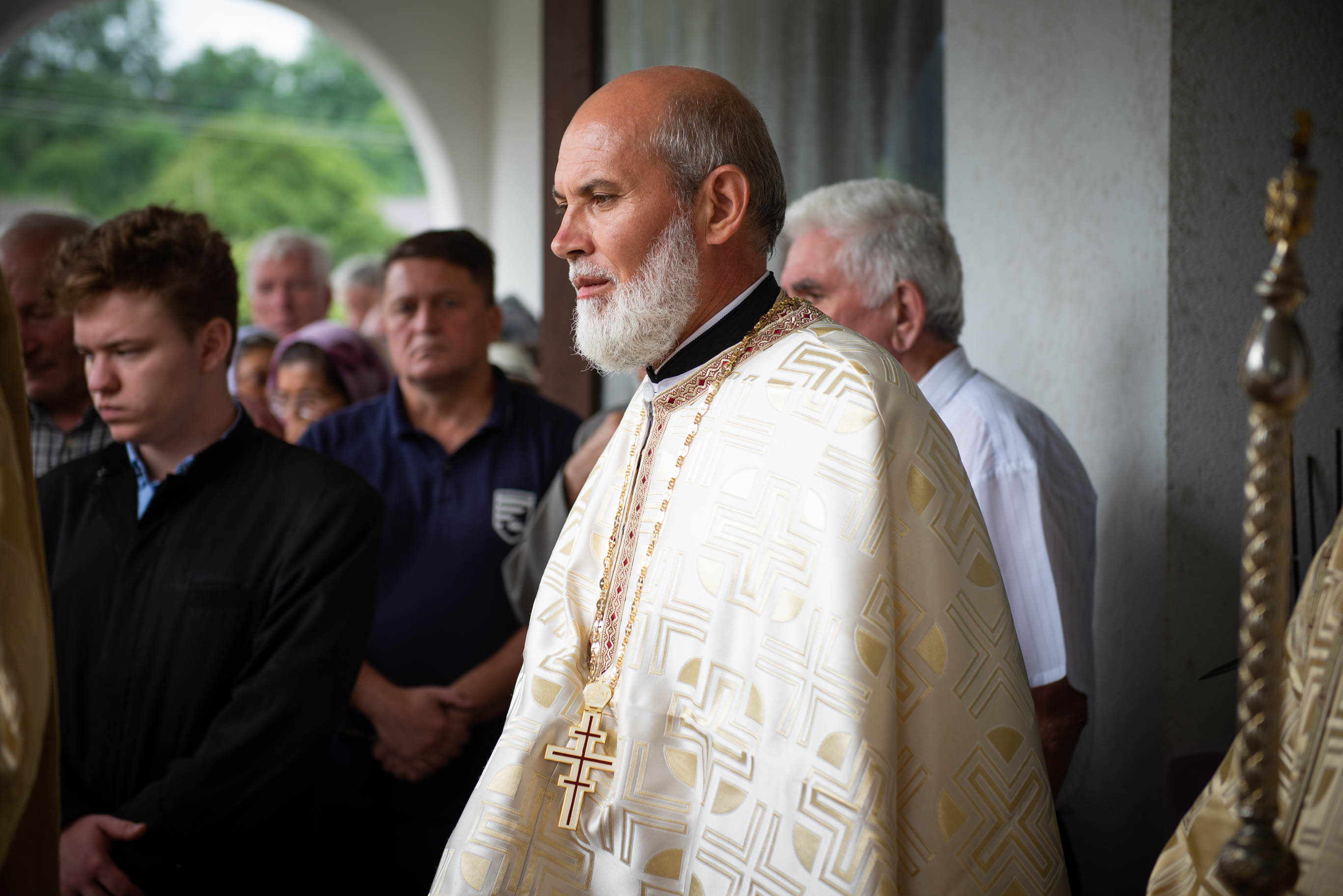 Pr. protopop Valentin Tofan/ Foto: Alex Atudori Liturghie și sfințire de așezământ parohial, oficiate de IPS Mitropolit Teofan la Piatra Neamț