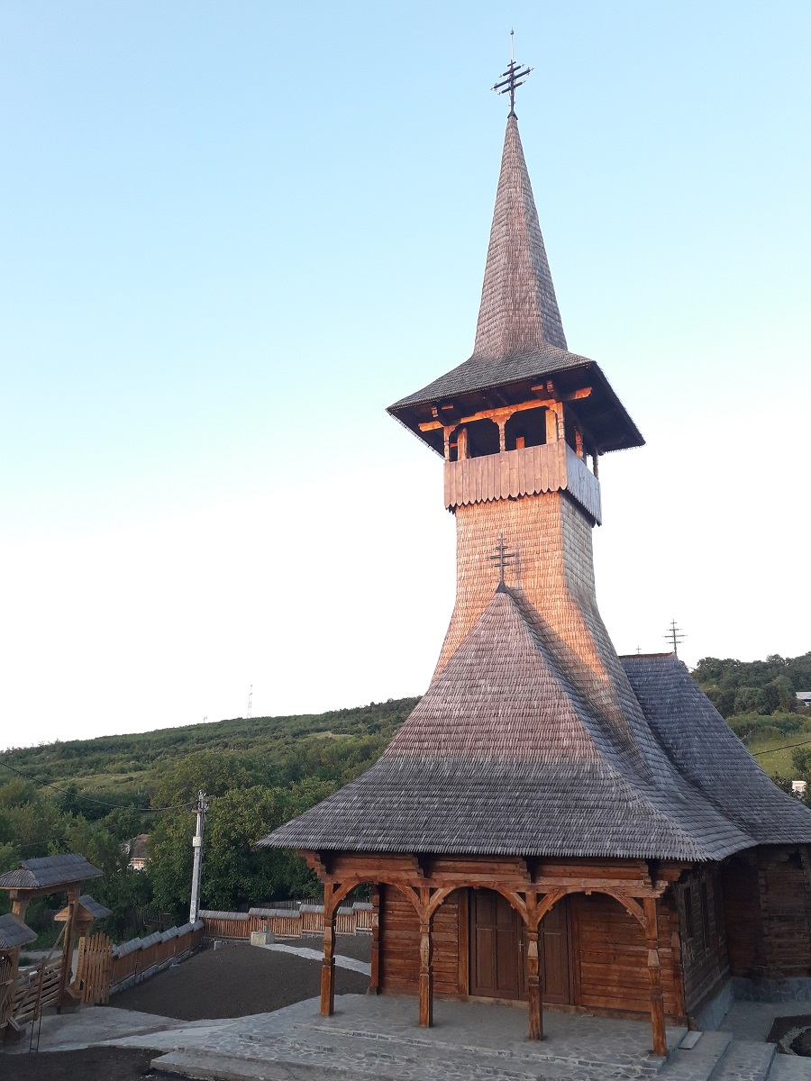 Sfințirea Bisericii cu hramul „Sfinții Împărați Constantin și Elena” - Dancaș (Istoria unei ctitorii)