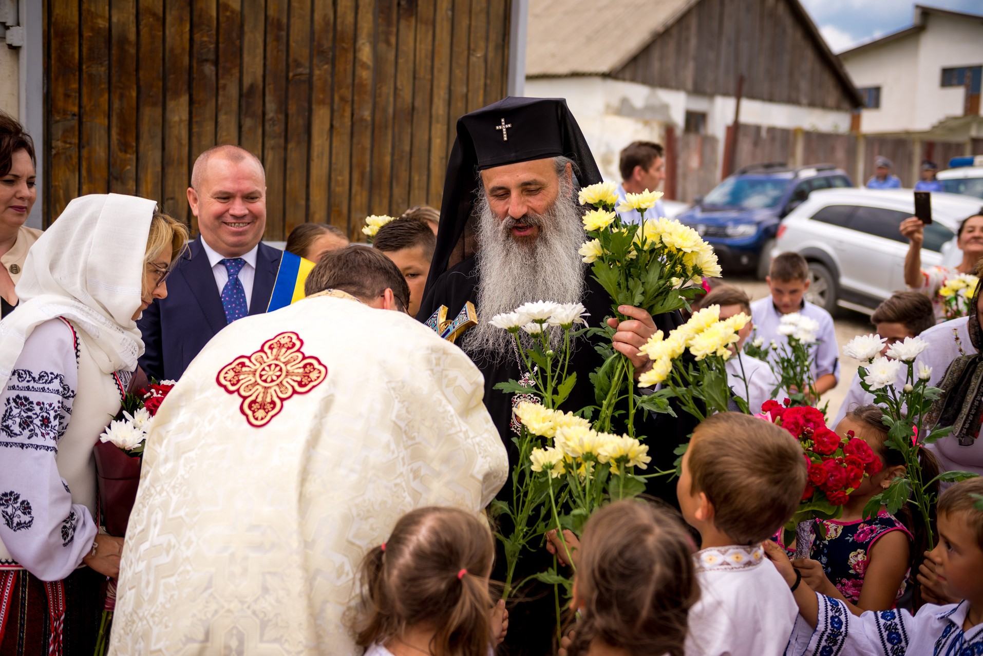 Sfinţire de casă parohială în Cucuteni - Leţcani, oficiată de IPS Mitropolit Teofan