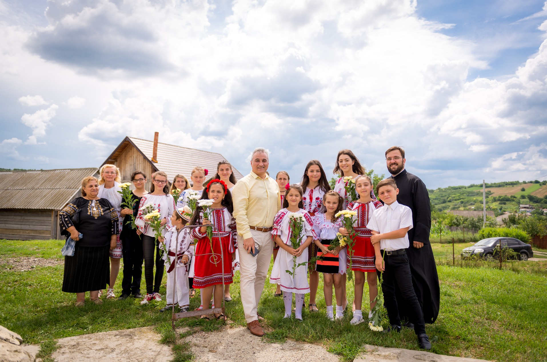 Sfinţire de casă parohială în Cucuteni - Leţcani, oficiată de IPS Mitropolit Teofan