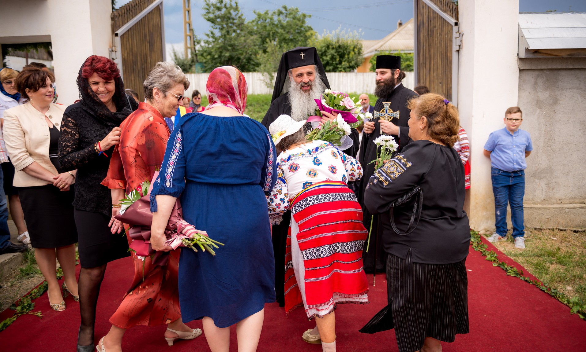 Sfinţire de casă parohială în Cucuteni - Leţcani, oficiată de IPS Mitropolit Teofan