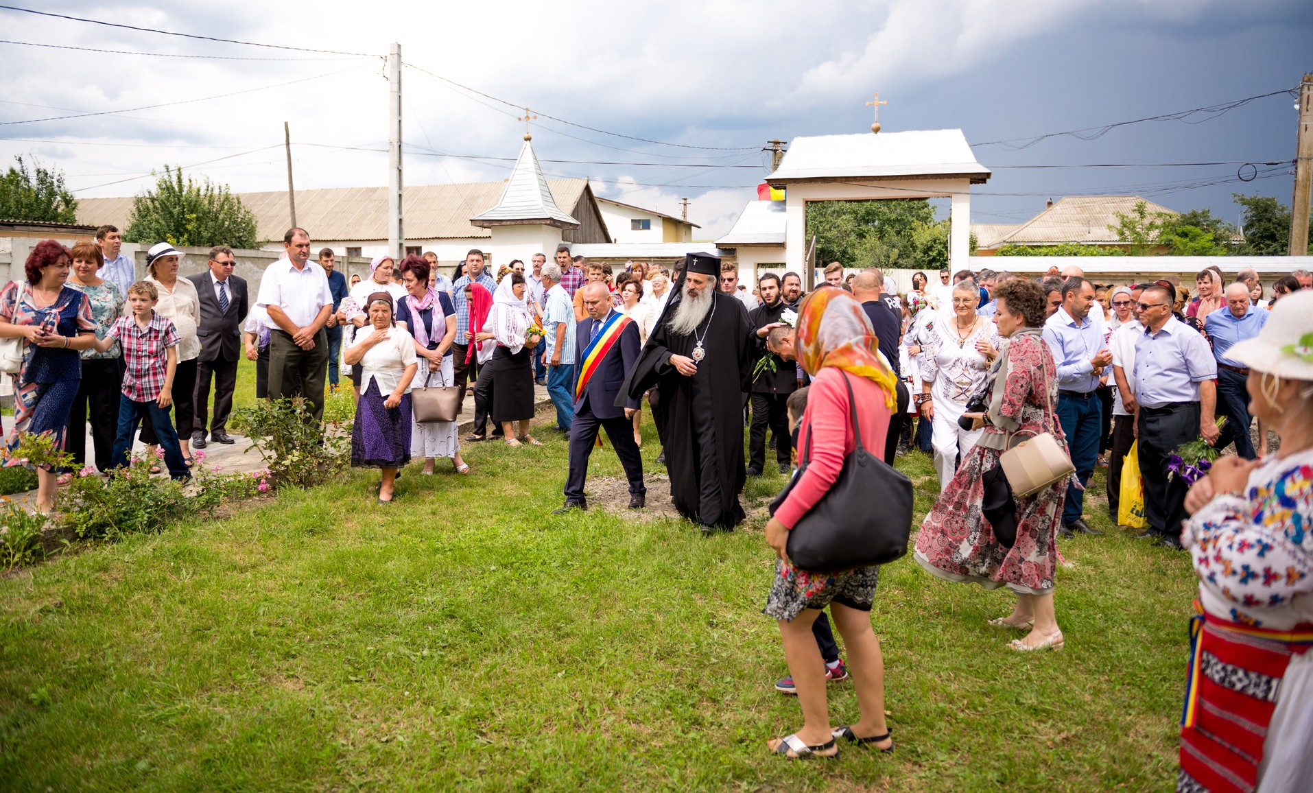 Sfinţire de casă parohială în Cucuteni - Leţcani, oficiată de IPS Mitropolit Teofan