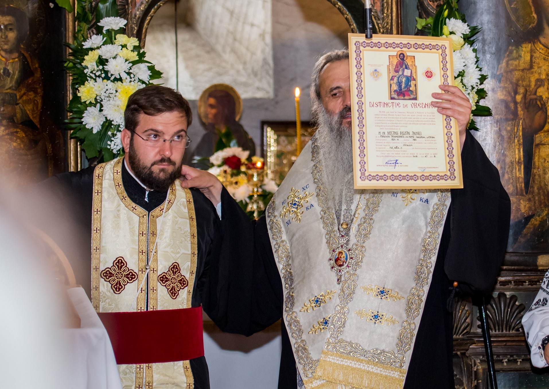 Sfinţire de casă parohială în Cucuteni - Leţcani, oficiată de IPS Mitropolit Teofan