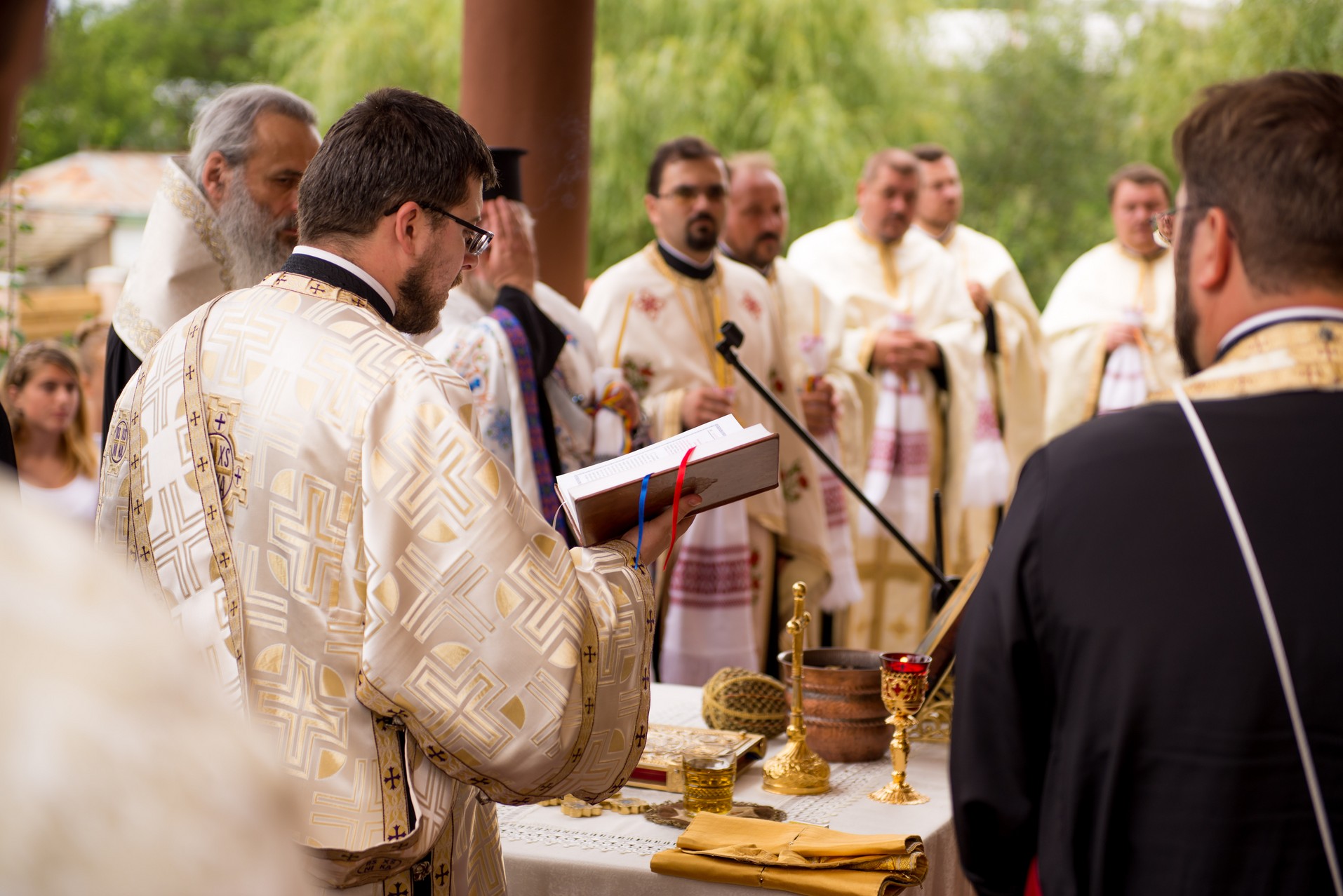 Sfinţire de casă parohială în Cucuteni - Leţcani, oficiată de IPS Mitropolit Teofan