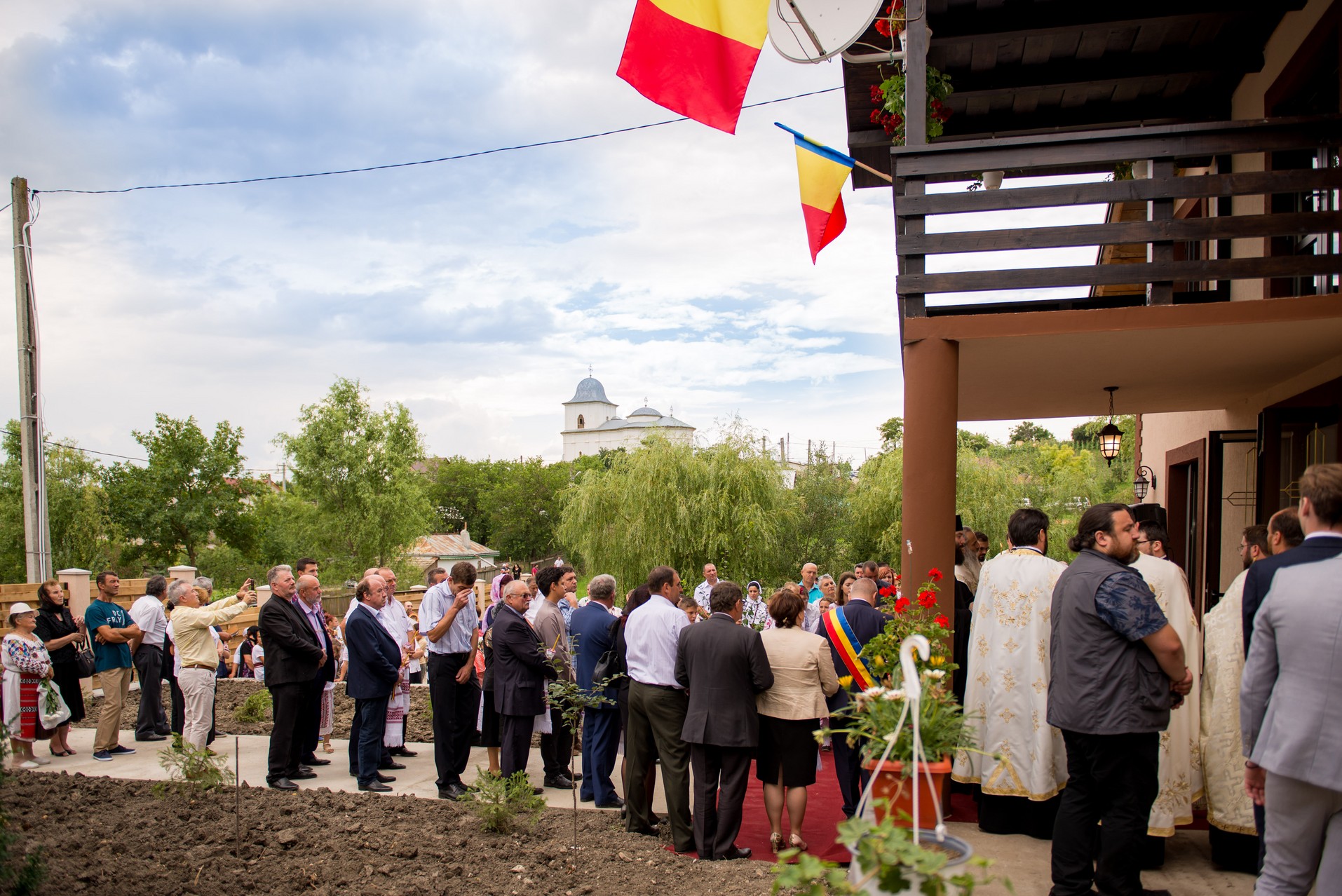 Sfinţire de casă parohială în Cucuteni - Leţcani, oficiată de IPS Mitropolit Teofan