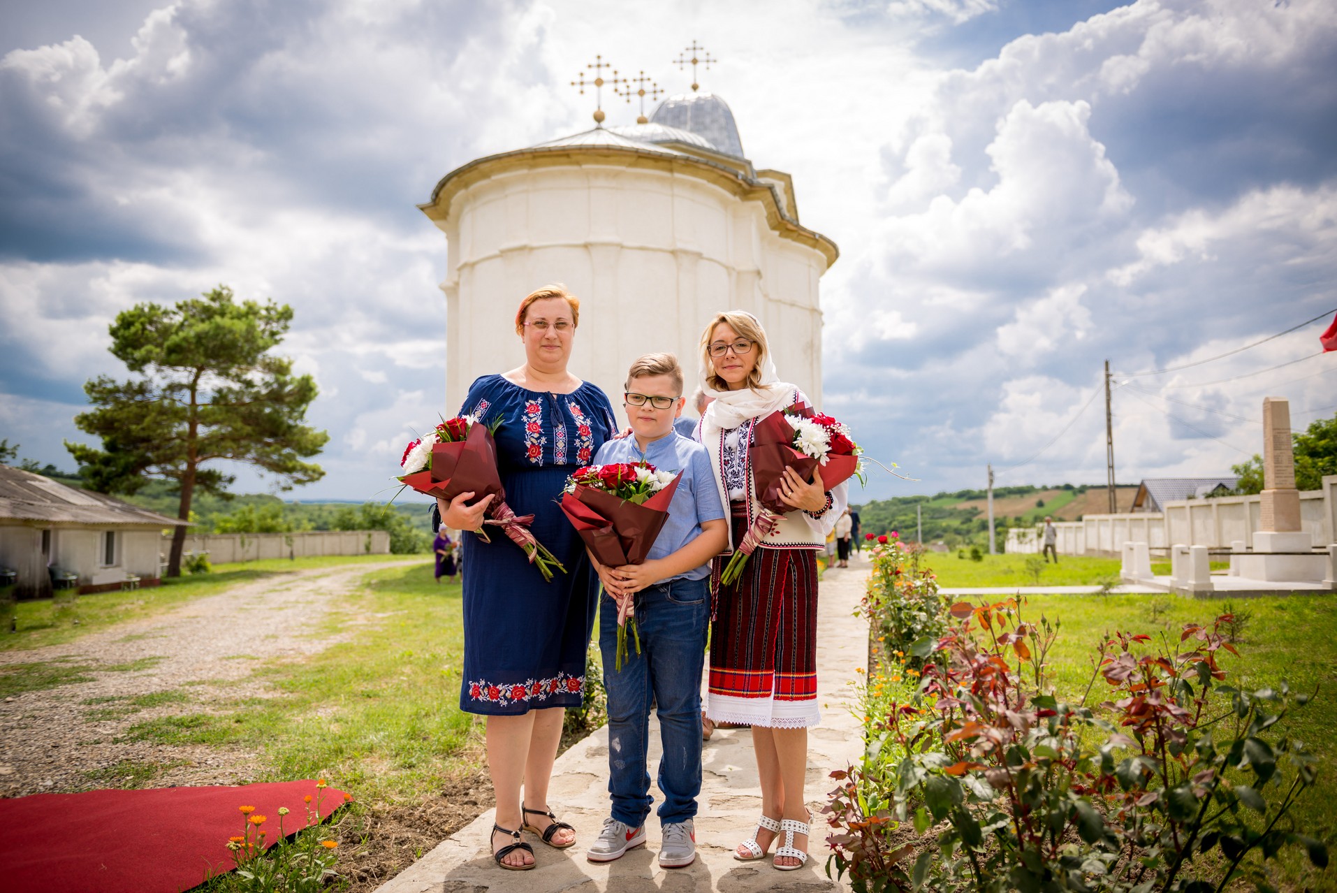 Sfinţire de casă parohială în Cucuteni - Leţcani, oficiată de IPS Mitropolit Teofan