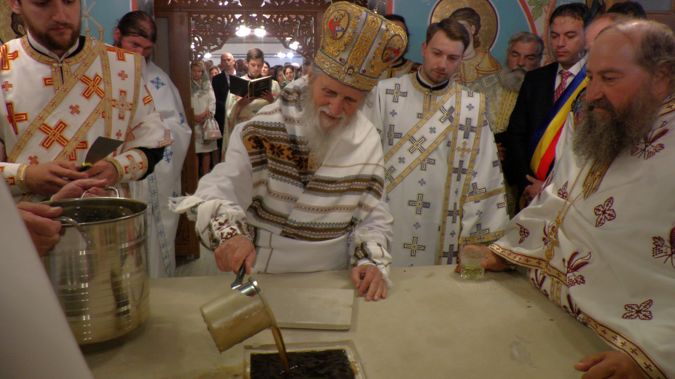 IPS Arhiepiscop Pimen, la Poiana Stampei: „Dumnezeu este Cel care desăvârşeşte lucrul mâinilor noastre”