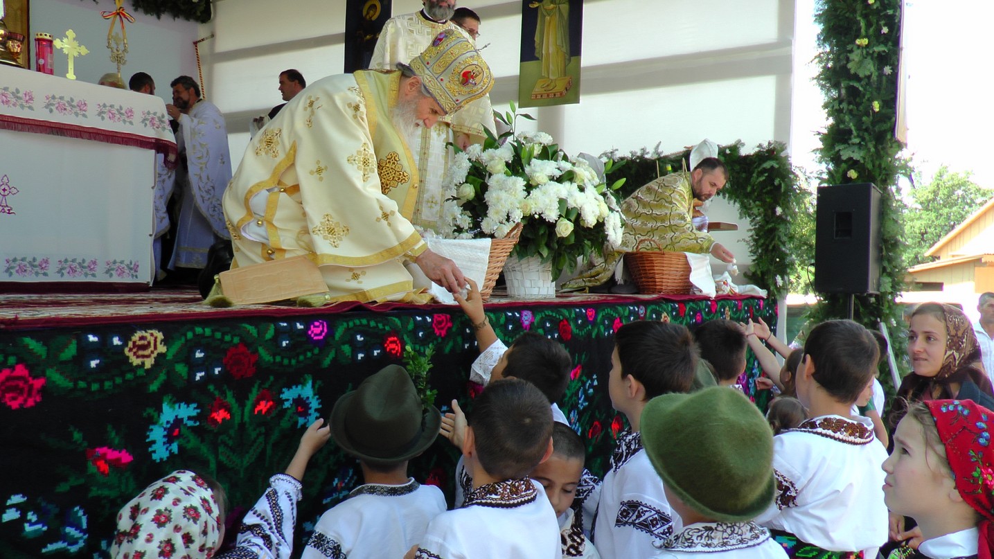A fost sfinţită pictura bisericii din Botoşana
