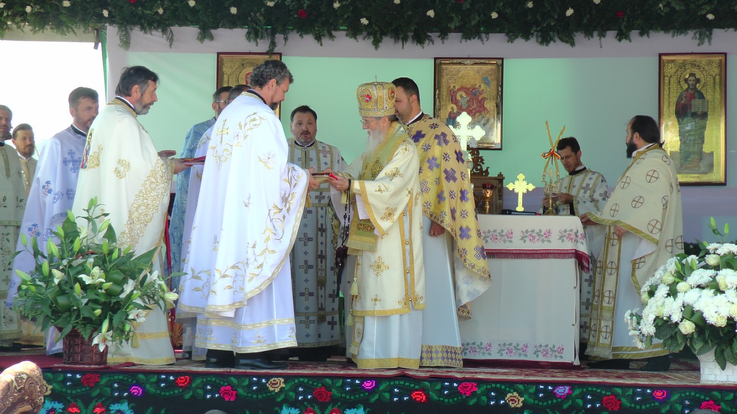 A fost sfinţită pictura bisericii din Botoşana