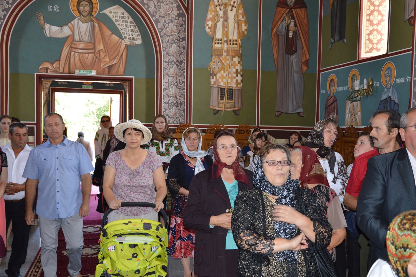 A fost sfinţită pictura bisericii din Botoşana