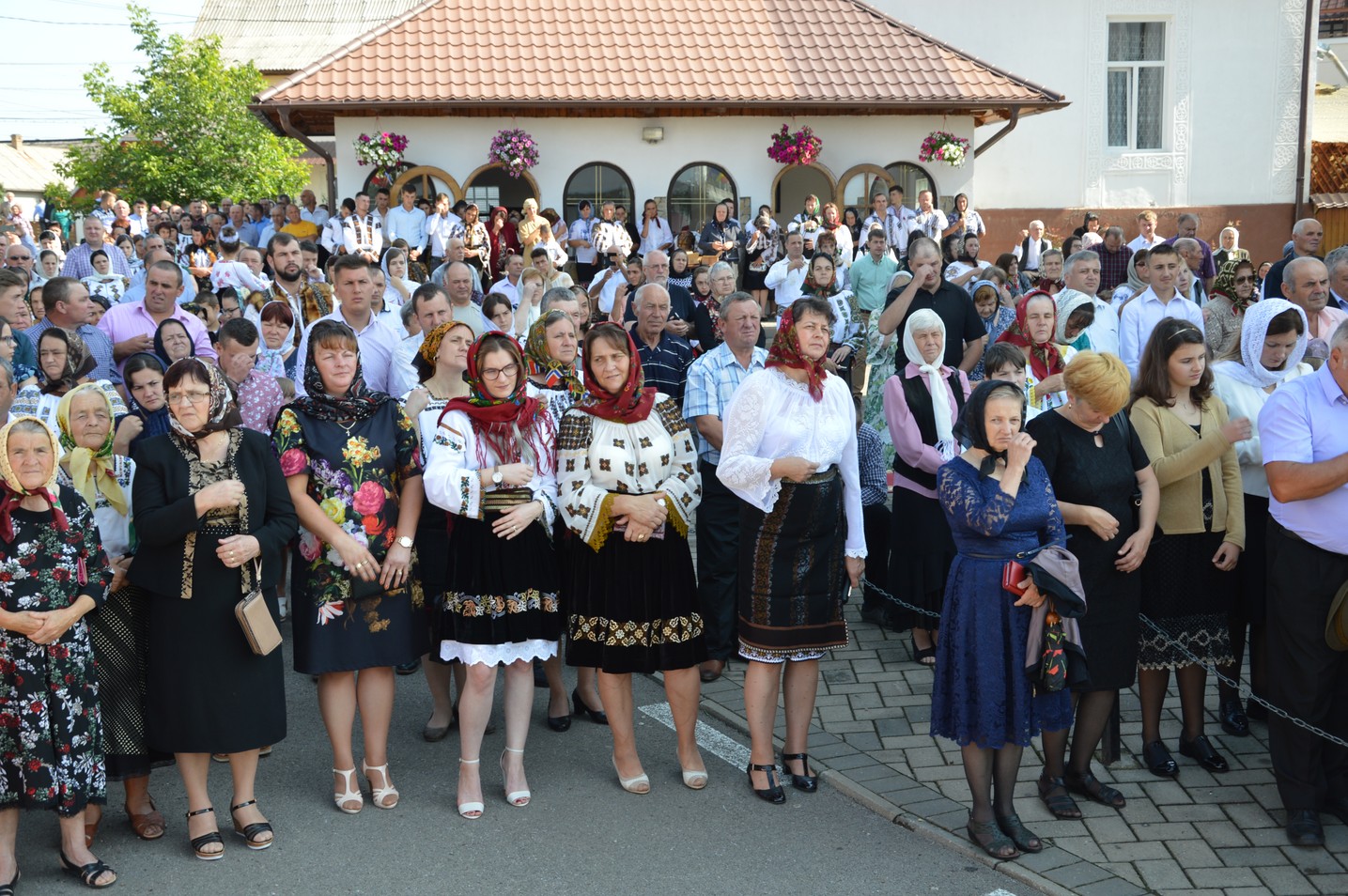 A fost sfinţită pictura bisericii din Botoşana