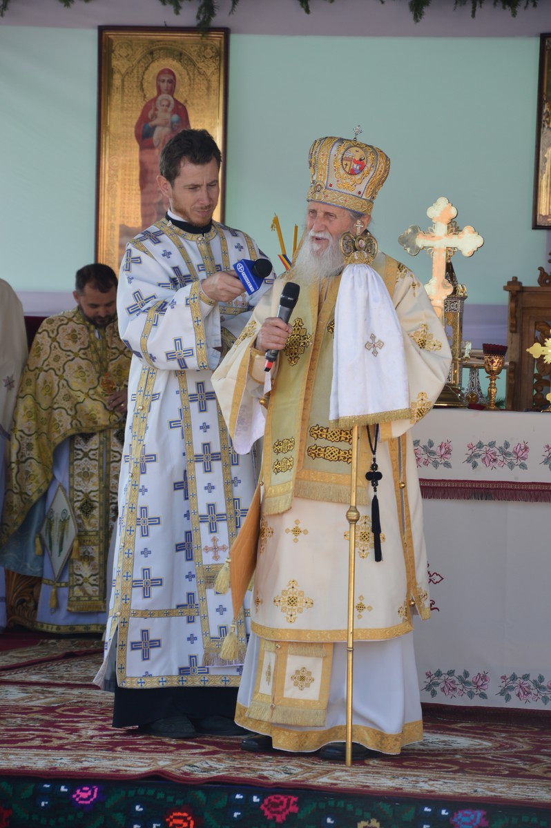 A fost sfinţită pictura bisericii din Botoşana