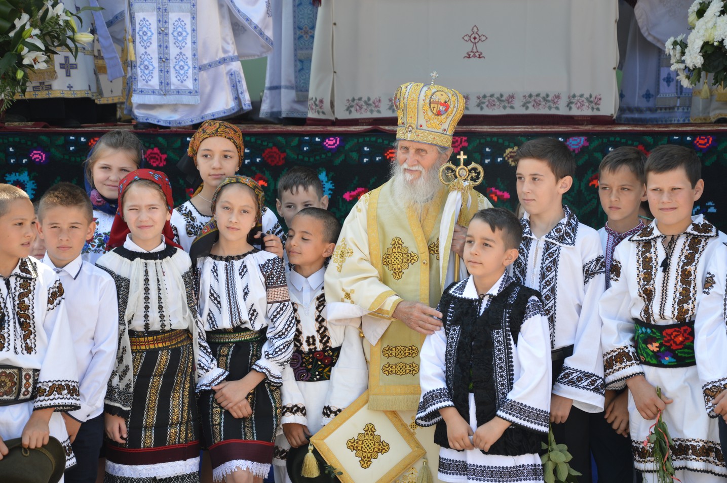 A fost sfinţită pictura bisericii din Botoşana