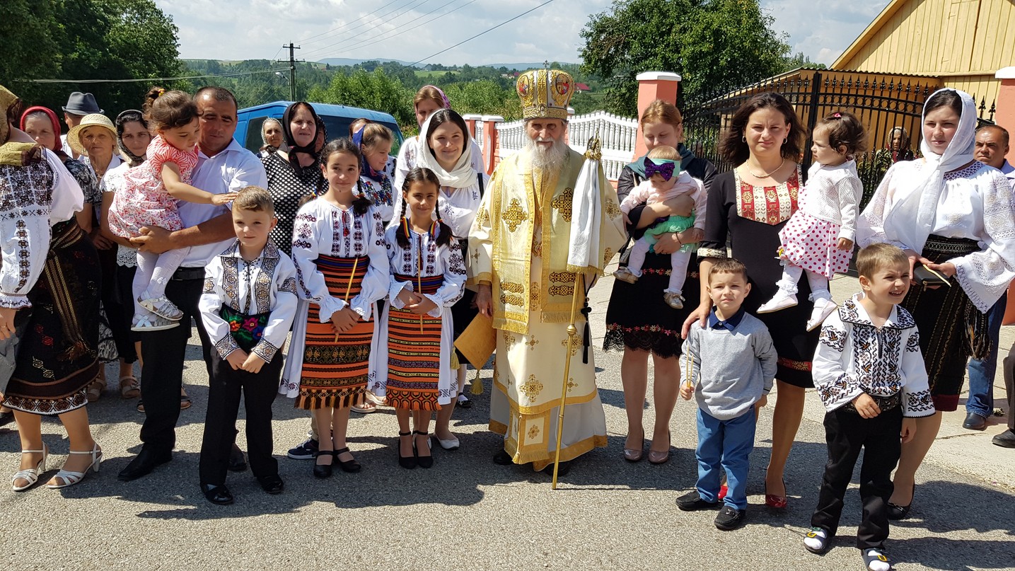 A fost sfinţită pictura bisericii din Botoşana
