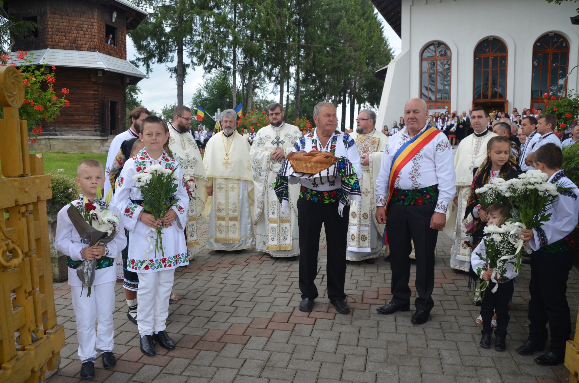 PS Damaschin: „Dumnezeu ne ştie viaţa noastră cu bunele şi cu mai puţin bunele ei”
