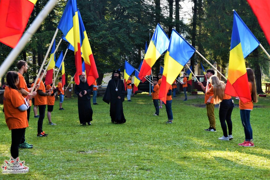 Întâlniri cu tinerii la Putna şi Nemţişor