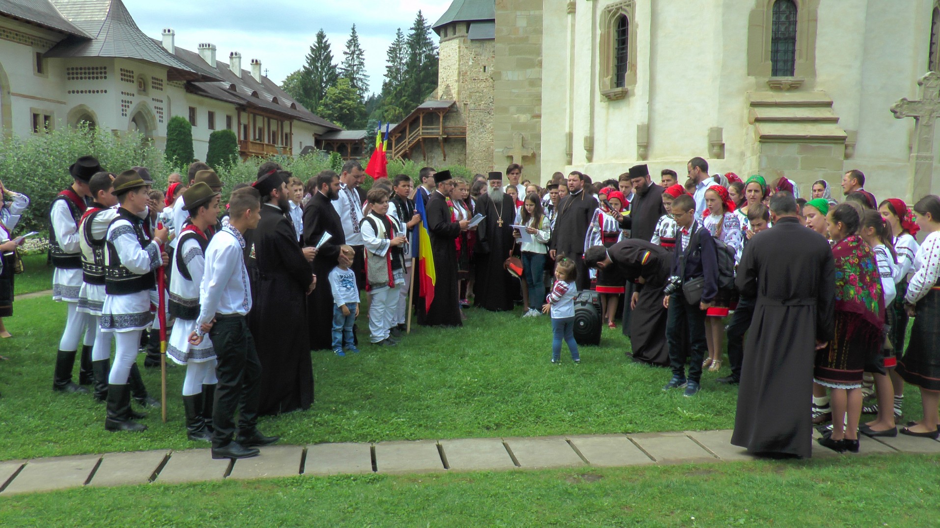 Preasfințitul Damaschin, către tinerii Taberei de la Putna: „Nu intrați în șuvoiul nedreptății, al imposturii, al fățărniciei”