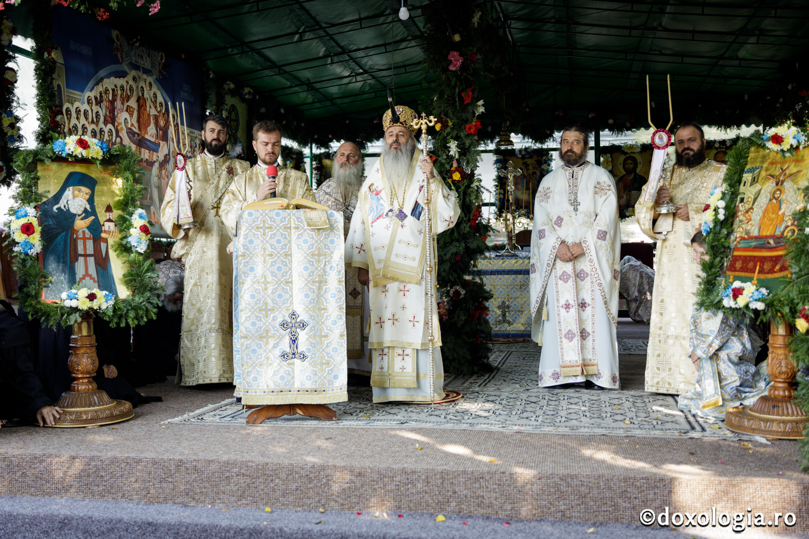 „Atât Sfinții Brâncoveni, cât și Sfântul Iosif de la Văratec, au fost definiți prin lepădarea de sine și starea de jertfă”