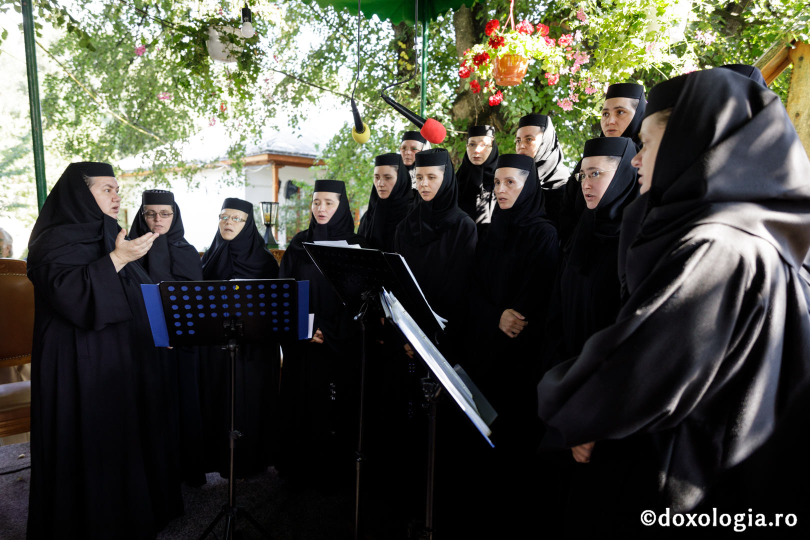„Atât Sfinții Brâncoveni, cât și Sfântul Iosif de la Văratec, au fost definiți prin lepădarea de sine și starea de jertfă”