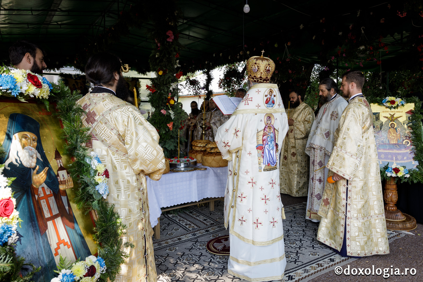 „Atât Sfinții Brâncoveni, cât și Sfântul Iosif de la Văratec, au fost definiți prin lepădarea de sine și starea de jertfă”