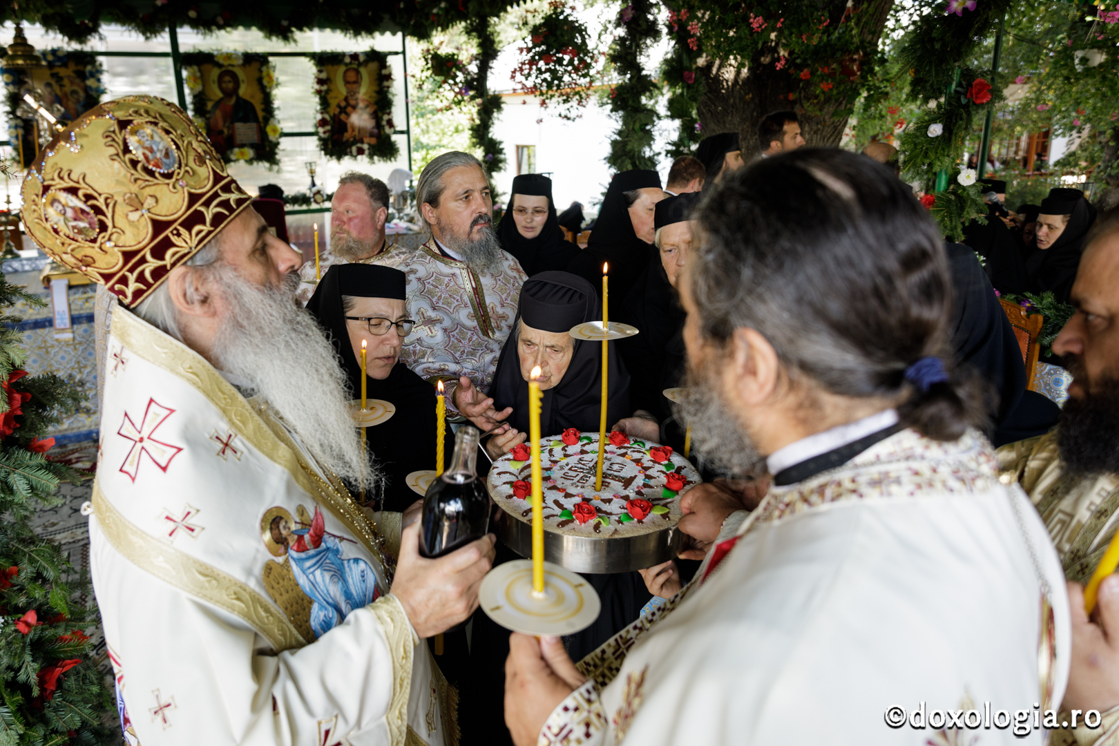 „Atât Sfinții Brâncoveni, cât și Sfântul Iosif de la Văratec, au fost definiți prin lepădarea de sine și starea de jertfă”