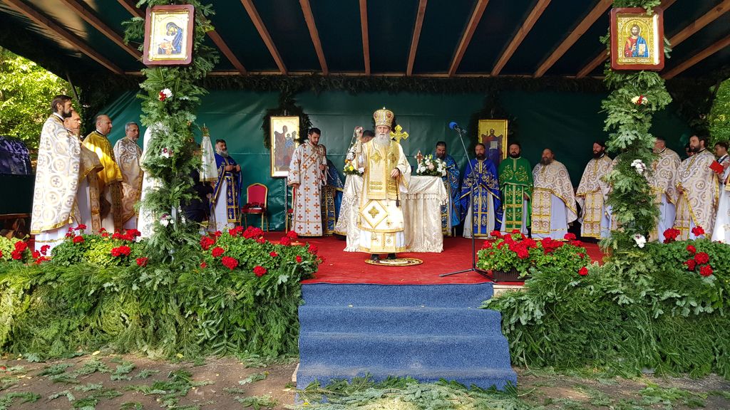 Schitul Sihăstria Râşca și-a sărbătorit ocrotitorul