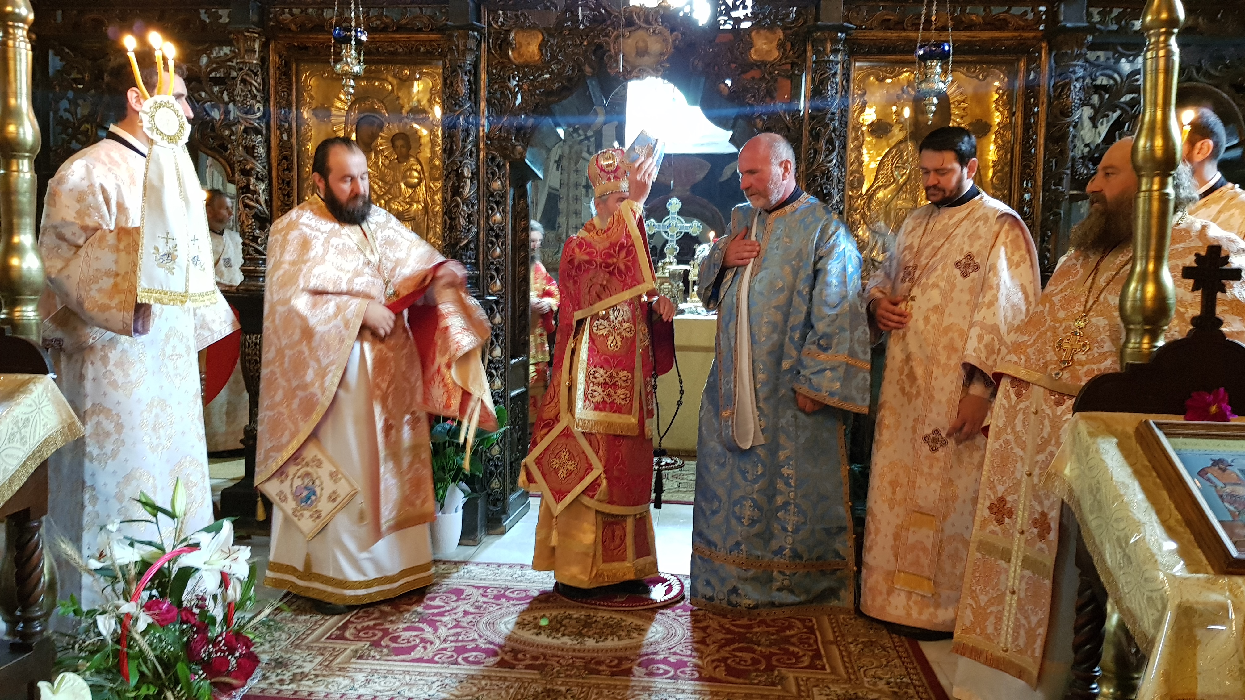 Sfânta Liturghie Arhierească, la Catedrala Arhiepiscopală „Sfântul Ioan cel Nou de la Suceava”