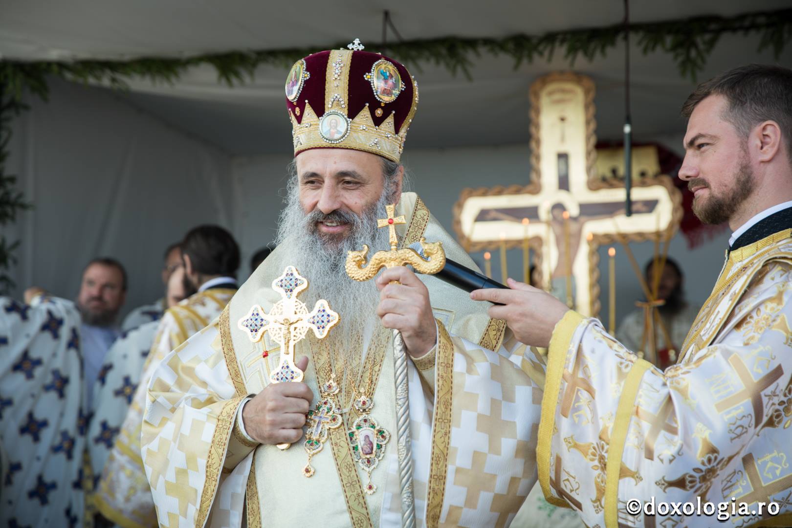 „Toți oamenii sunt chemați să-l cunoască pe Hristos în strălucirea Feței Sale”