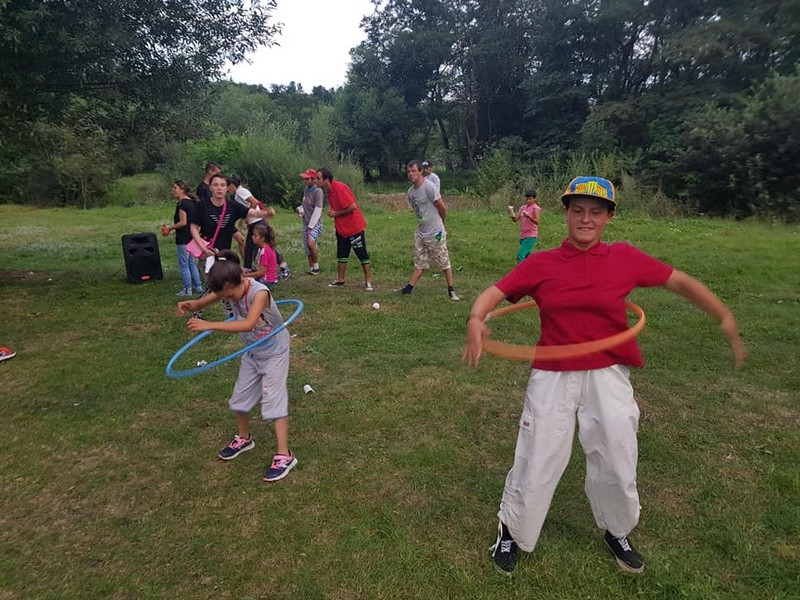 Hramul bisericii din satul Săcăluşesti – Agapia, o bucurie oferită copiilor