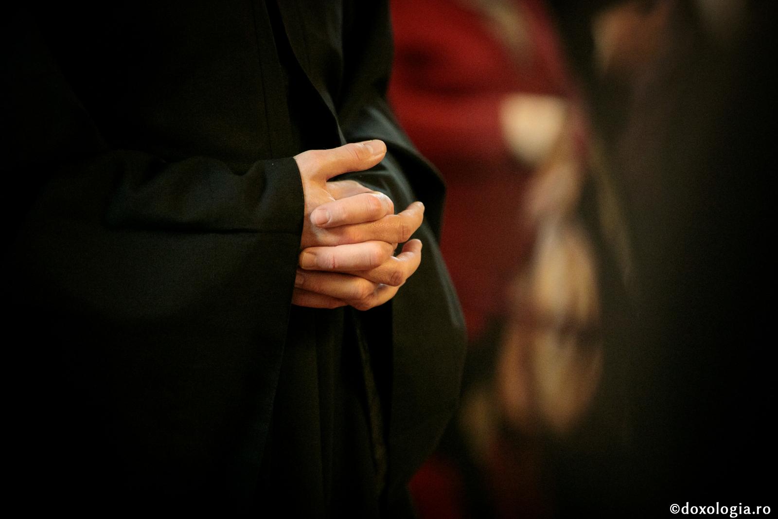 (Audio) „Omul cu adevărat creștin are o gingășie de a nu răni pe celălalt!”  - Arhim. Nichifor Horia