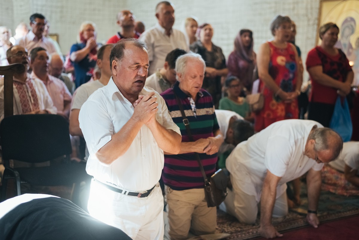 Hram la Mănăstirea Piatra Sfântă-Tărâţa Hram la Mănăstirea Piatra Sfântă-Tărâţa