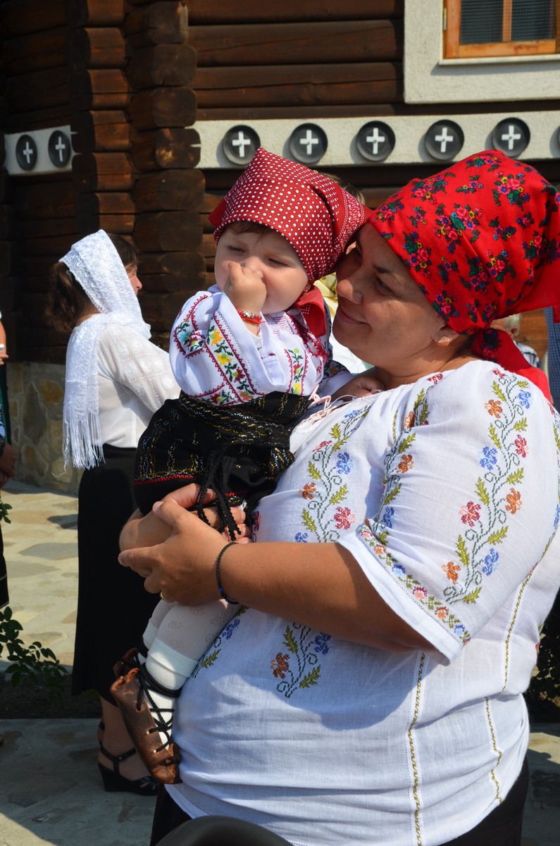 Liturghie arhierească la Vicovu de Jos: „Este de neînchipuit hărnicia și credința dumneavoastră”