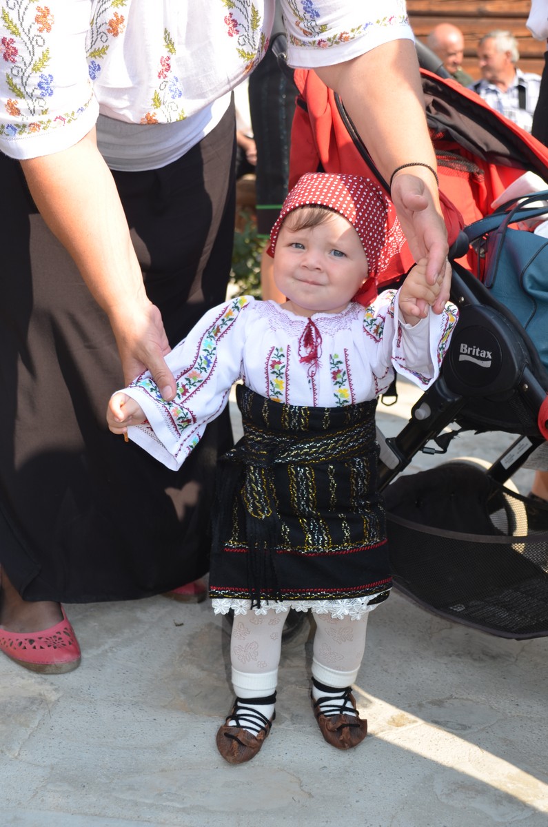 Liturghie arhierească la Vicovu de Jos: „Este de neînchipuit hărnicia și credința dumneavoastră”