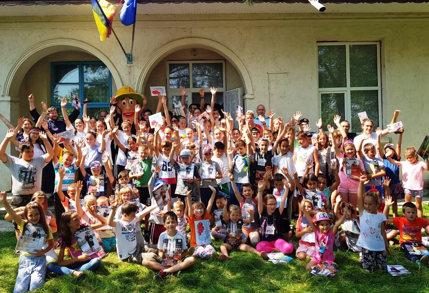 Tabăra „Hai să dăm mână cu mână!”, la Orășeni Vale