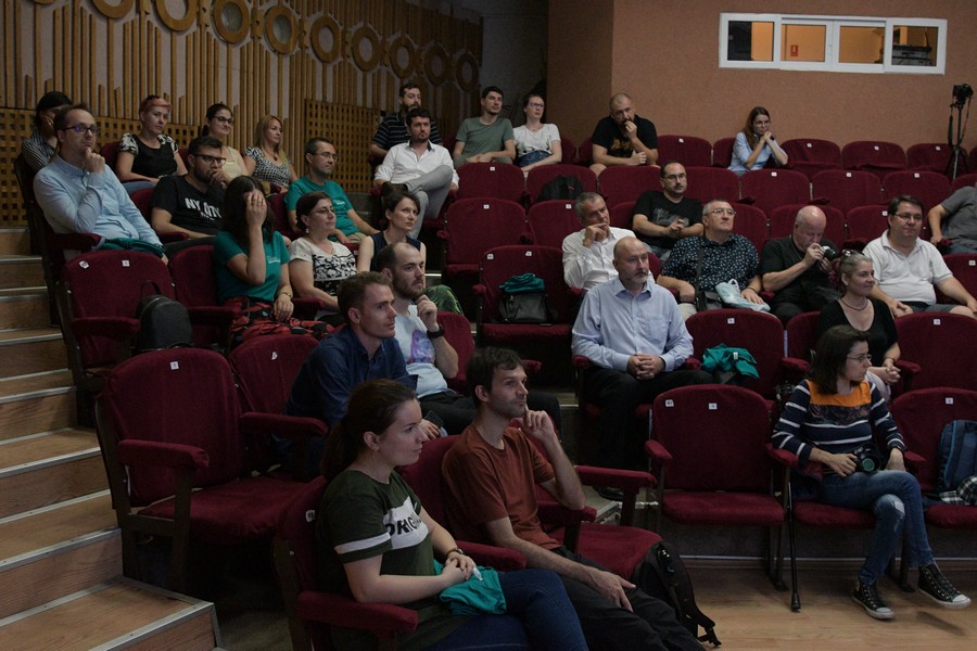 Artistul fotograf Andrei Baciu a vernisat la Iaşi două expoziţii Artistul fotograf Andrei Baciu a vernisat la Iaşi două expoziţii