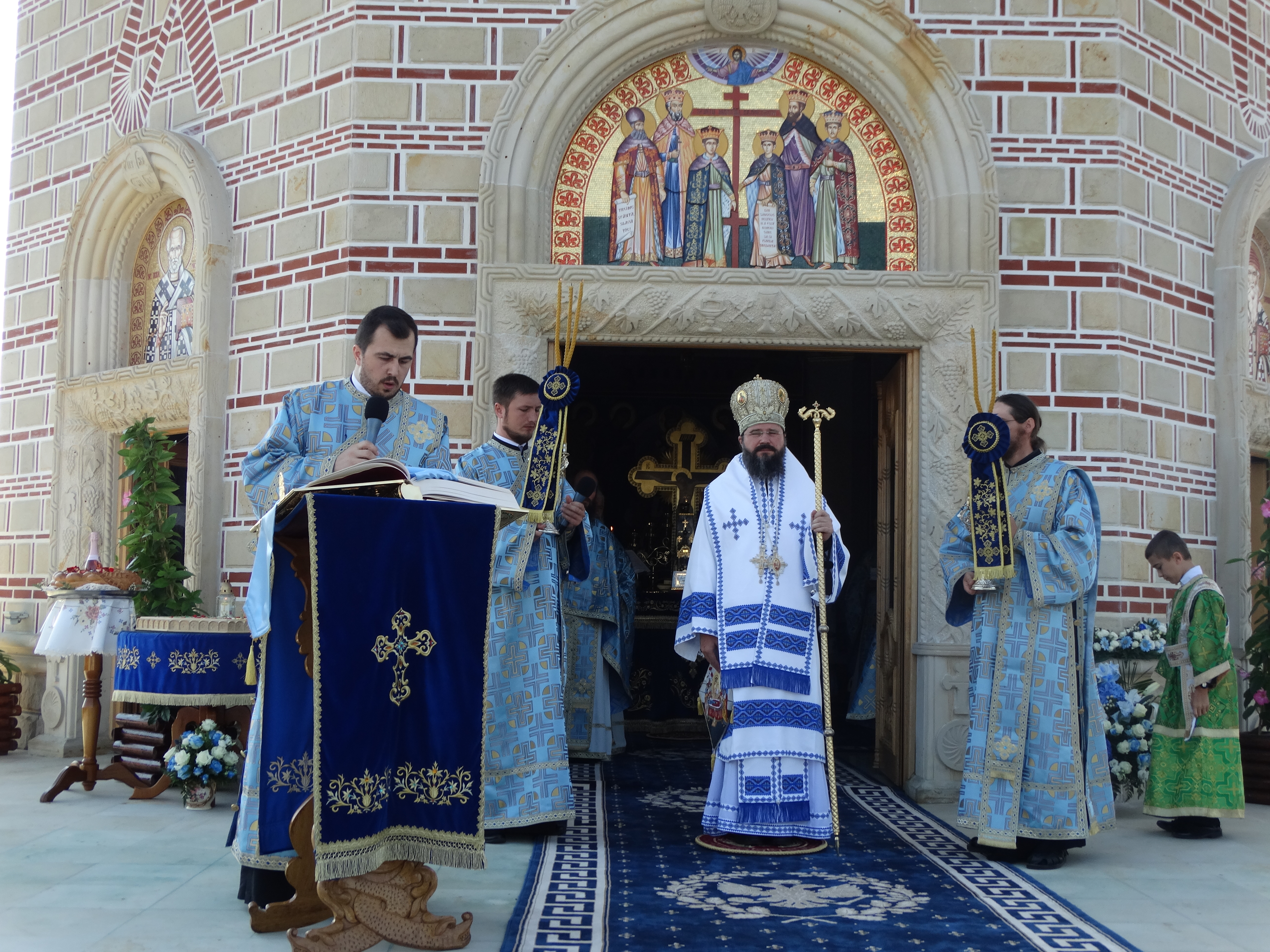 PS Macarie: „Foarte multe familii se destramă zi de zi, cu drame uriașe, sub ochii îndurerați ai Maicii Domnului”