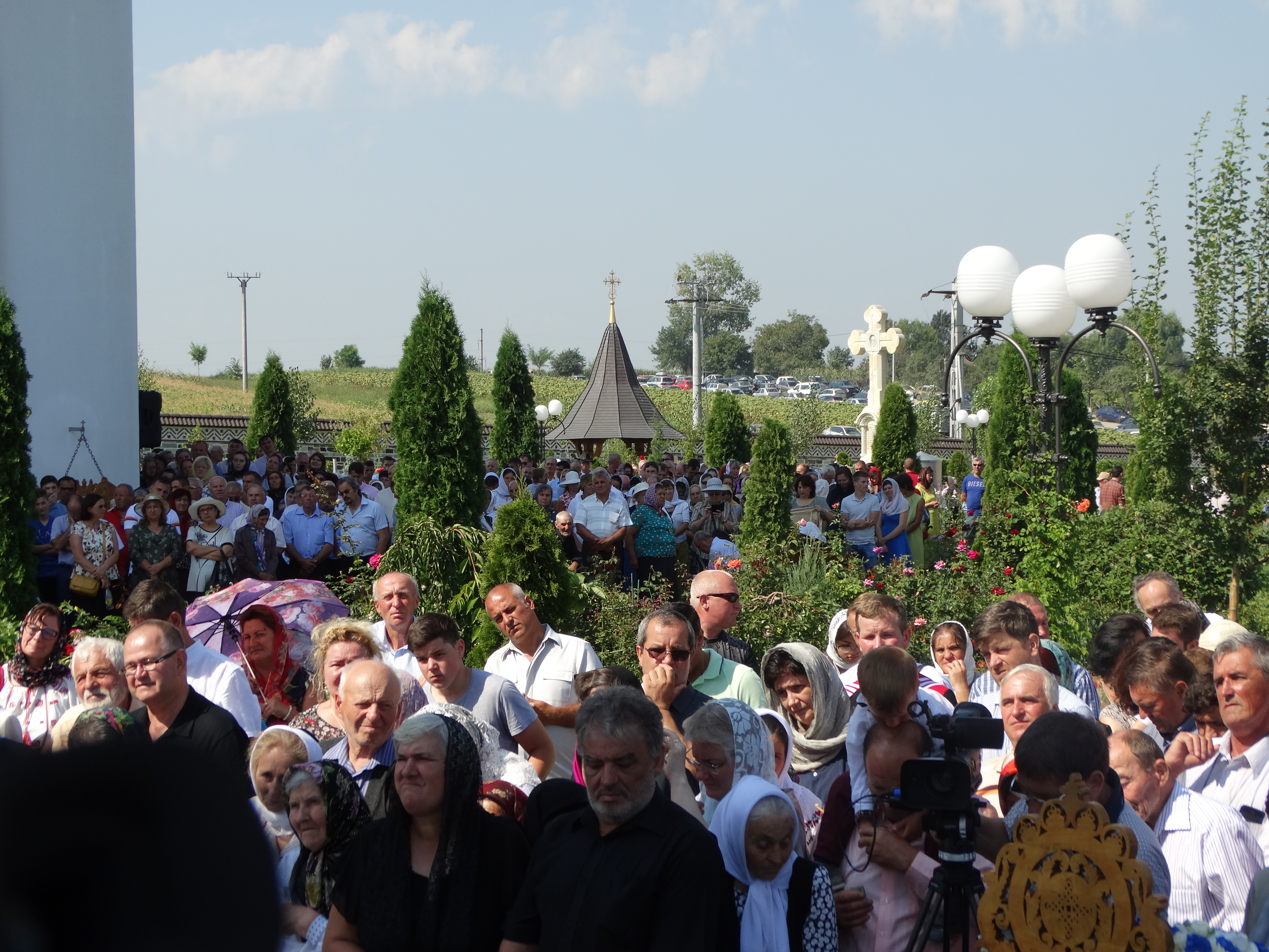 PS Macarie: „Foarte multe familii se destramă zi de zi, cu drame uriașe, sub ochii îndurerați ai Maicii Domnului”