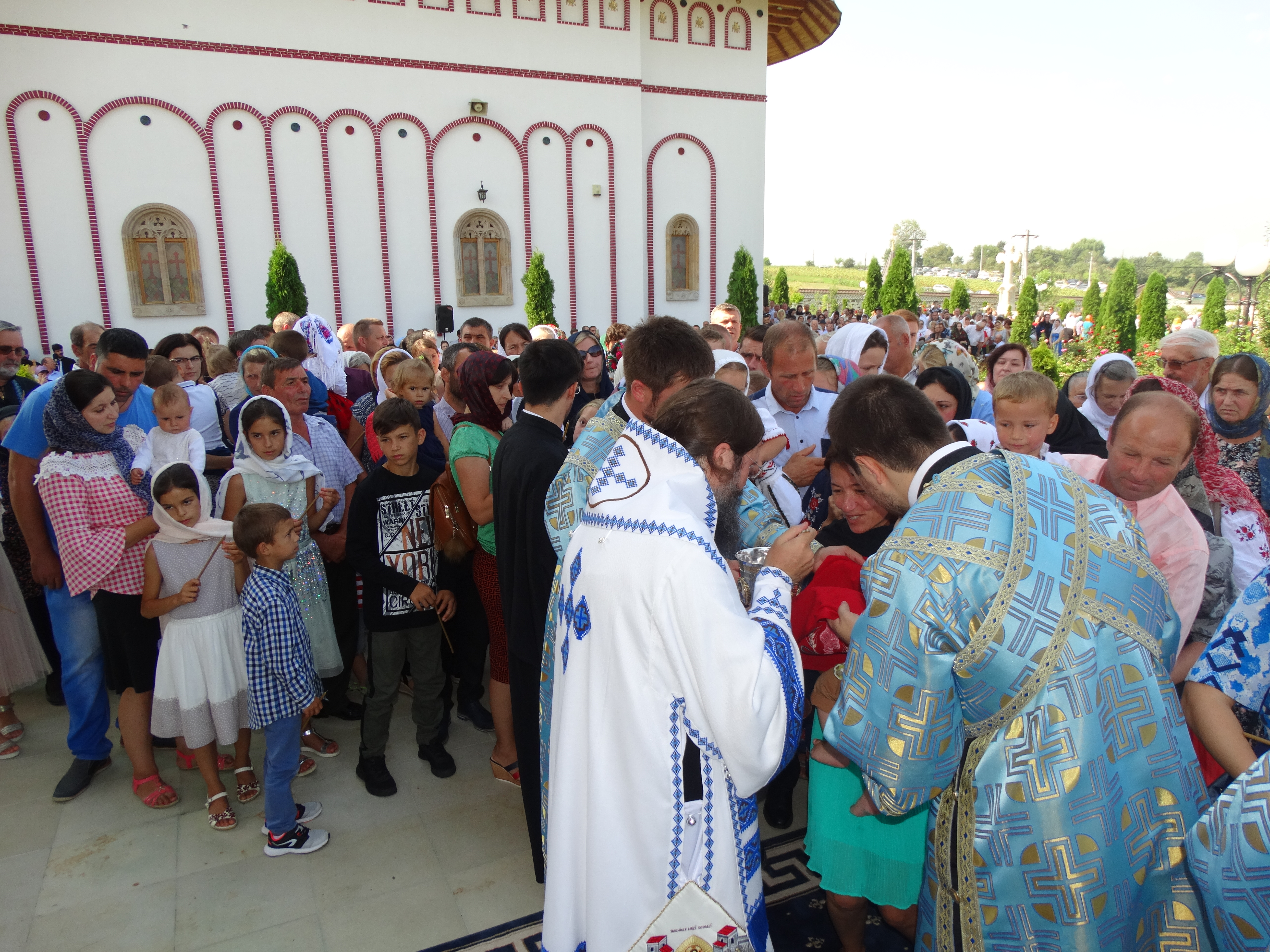 PS Macarie: „Foarte multe familii se destramă zi de zi, cu drame uriașe, sub ochii îndurerați ai Maicii Domnului”